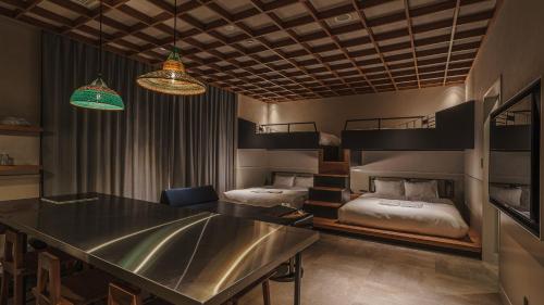 room detail thumbnail 0