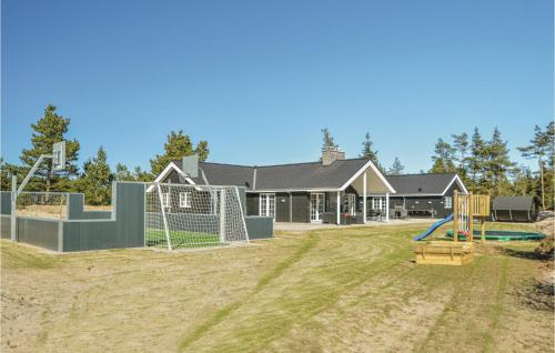 Amazing Home In Blvand With 9 Bedrooms, Sauna And Wifi