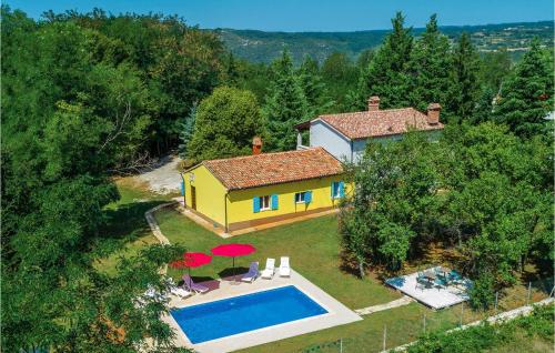 Awesome home in Nedescina with 3 Bedrooms, WiFi and Outdoor swimming pool - Nedeščina