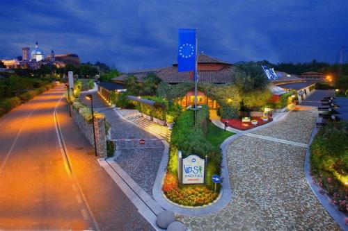 Vip's Motel - main image