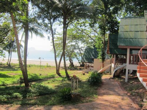 . Cameron Island Resort
