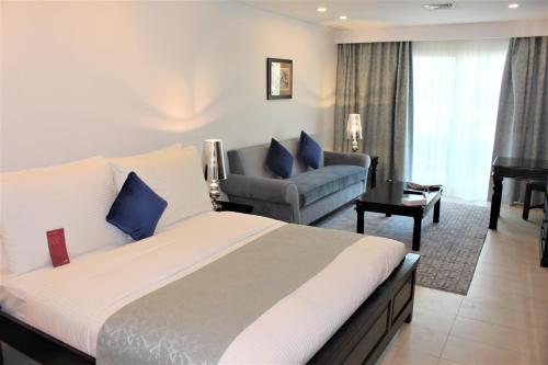 Mövenpick Al Bida'a Apartment - image 3