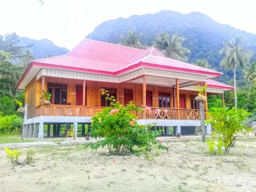 Exterior view, Nusa Nalan Beach Resort in Saleman