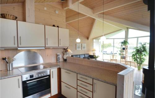 Kitchen, Holiday Home Elsdyrstien Ca Dnmk in Idestrup