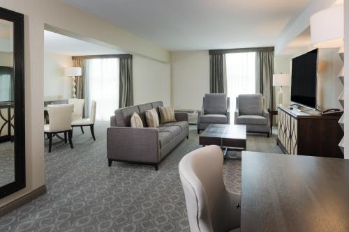 Crowne Plaza Chicago SW - Burr Ridge, an IHG Hotel