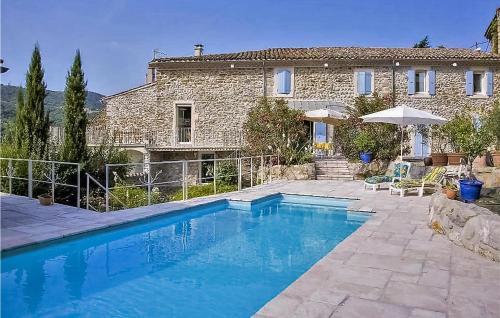 Stunning home in St Laurent du Pape w/ Outdoor swimming pool, Outdoor swimming pool and Heated swimming pool gîte à louer Saint-Laurent-du-Pape