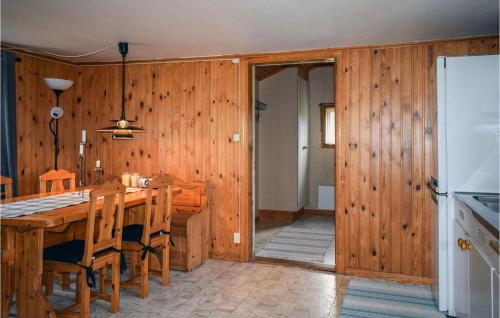 virtuve, Awesome Home In Ambjornarp in Ambjornarp