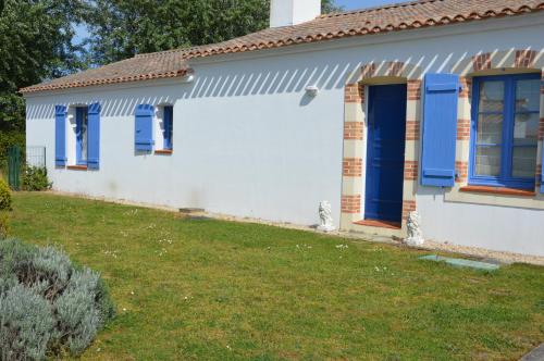 Domaine des Vertmarines 70 gîte à louer Forêt de Machecoul