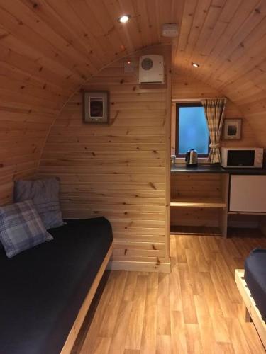 Glamping Hut - By The Way Campsite in Tyndrum