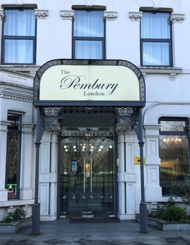Pembury Hotel at Finsbury Park - image 8