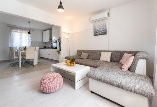 Villa Terra with heated pool in Blizna Gornja