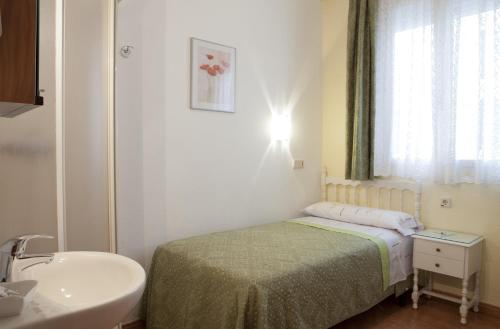 Hostal Los Alpes