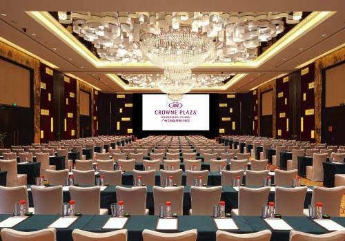 243025258 Crowne Plaza Guangzhou Huadu by IHG - Free Shuttle bus between hotel to Exhibition Center During Canton Fair