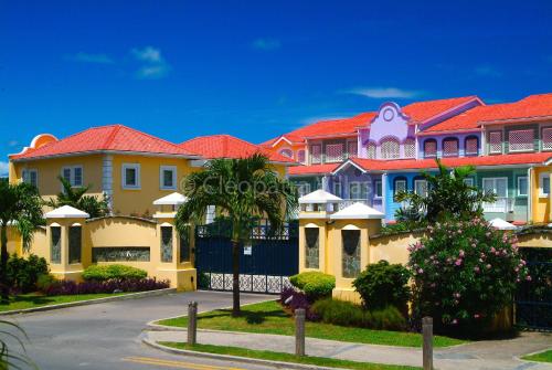 Pintu masuk, The Harbour in Rodney Bay