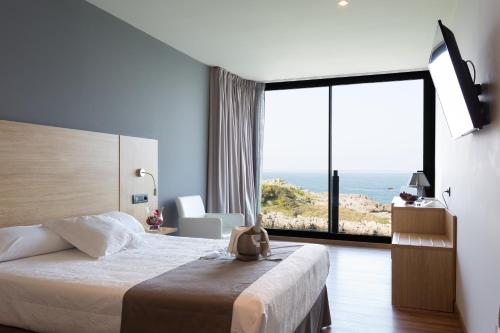 Double or Twin Room with Sea View