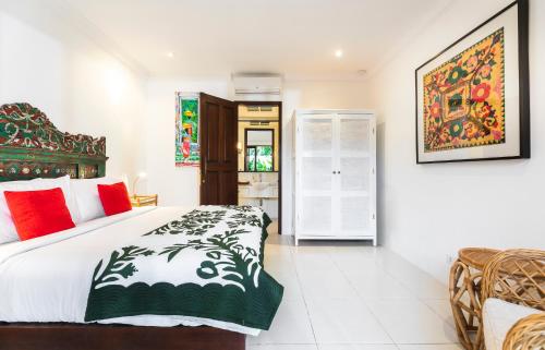 Villa Atma 2BR Fully Equipped Kitchen – Seminyak, CO