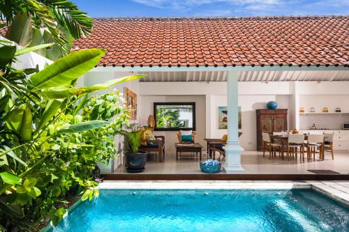 Villa Atma 2BR Fully Equipped Kitchen – Seminyak, CO