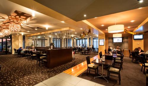 Étterem, Nightcap at Excelsior Hotel in Campbellfield