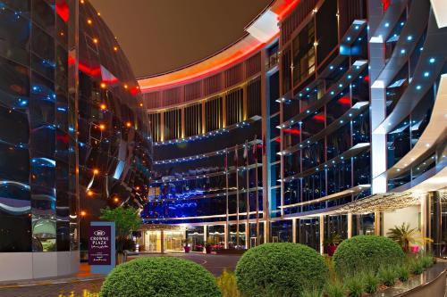 Crowne Plaza Doha - The Business Park image 3
