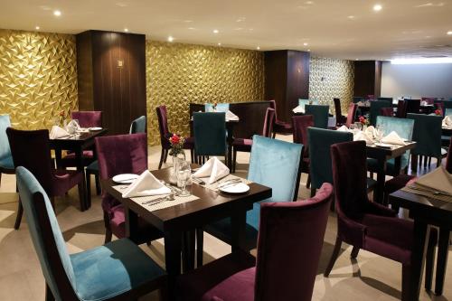 Restaurant, Avari Xpress Islamabad in Islamabad