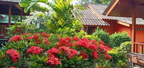 Save Bungalow near Jansom Öböl