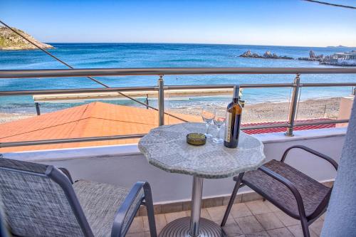  Haraki Style Studio Apartment in Charaki