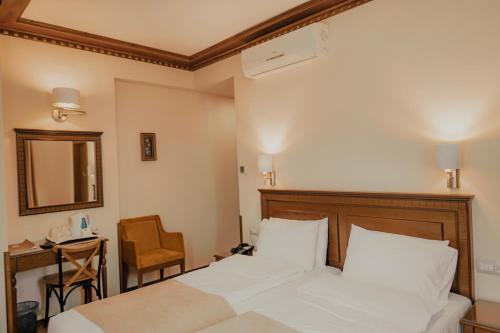 Hotel Argjiro - image 9