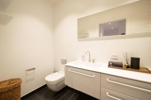 Absolute Deluxe Apartment on Kongens Nytorv - image 3