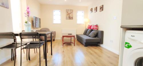 Apple garden B-5 - Apartment - London