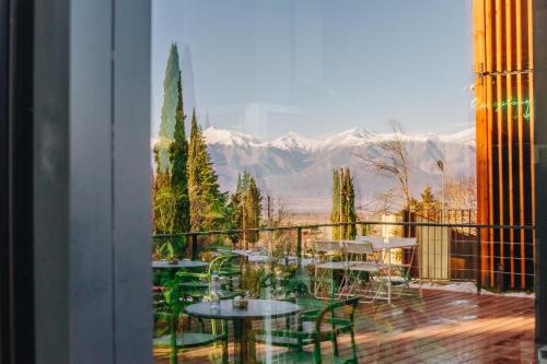 شرفة/ تراس, Park Hotel Tsinandali Estate in تيلافي