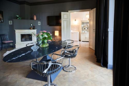Cora Apartments - image 2
