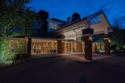 A szálláshely kívülről, Regency Park Hotel, Health Club & Spa in Newbury