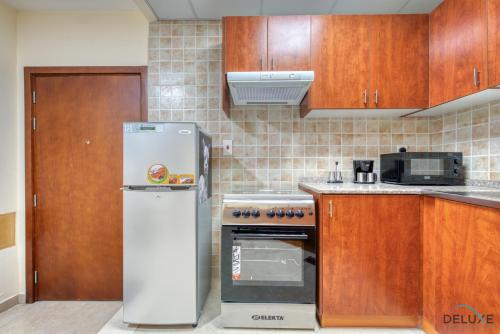 Studio Apartment with Excellent Facilities in Dubai Gate 2 by Deluxe Holiday Homes