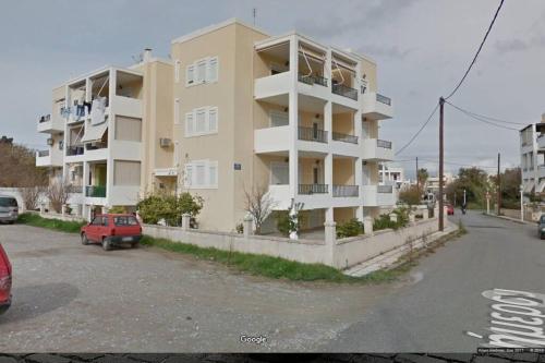 Semi-basement 50sqm apartment near Kos citycenter