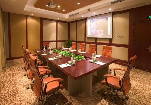 Crowne Plaza City Center Ningbo, an IHG Hotel - Near Ningbo Railway Station