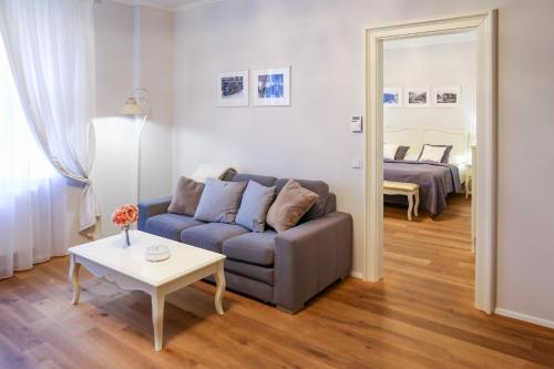 White & Gray Apartments, Praha (fotografie 8)