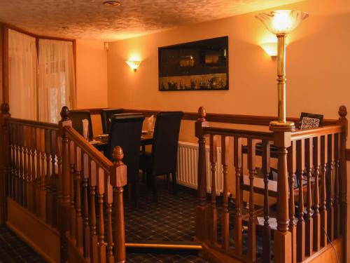 Findlay's Hotel - image 14