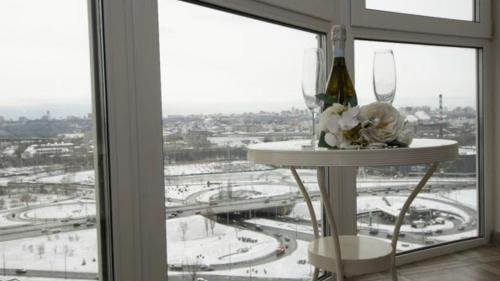 Stylish Panoramic apartments Dnipro Sail riverside in โอโบลอนสกี