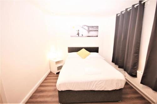 The Aldgate Rooms 5