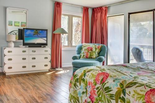 Boardwalk by Seascape Resort - image 5