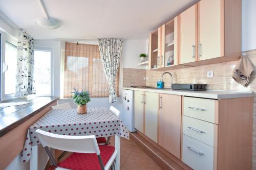 Konyha, Sailor House in Budva Old Town