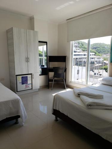 Standard Triple Room image 4