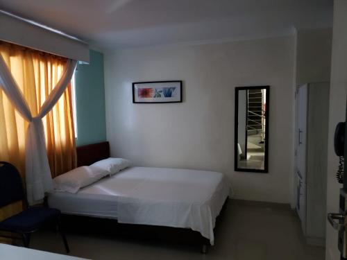 Standard Triple Room image 3