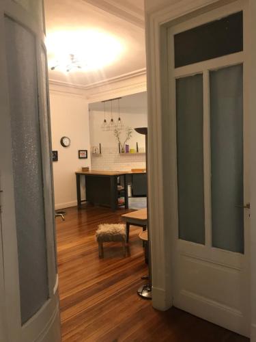 Spacious 2BR Historic Apartment Executive Ready Fast WiFi, Buenos Aires (fotografie 8)