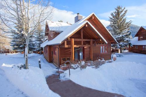 Rams Horn Village Resort – Estes Park, CO