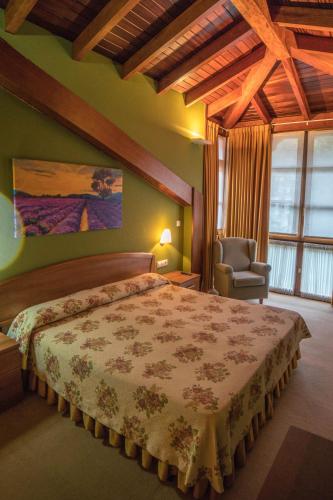 2 twin beds