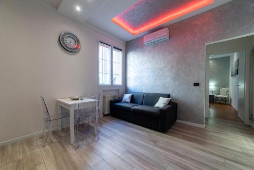 FASHION APARTMENT SILVER Bologna, Bologna (photo 10)