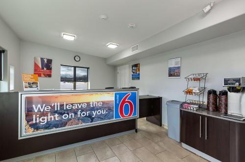 Lobby, Motel 6-Show Low, AZ in Show Low (AZ)