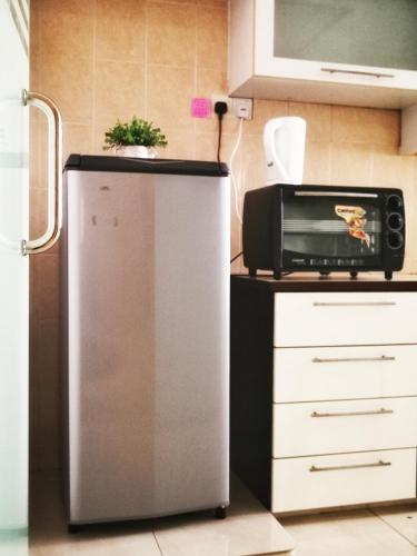 Kitchen, SKUDAI NEAR UTM JPO 4BR 3BA 5AC FREE WIFI TVBOX near Warung Roundabout Kangkar Pulai