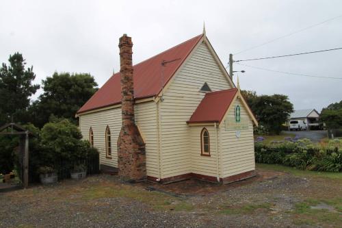 Kerrellie Cottages 2, 4 & 8 Reid Street